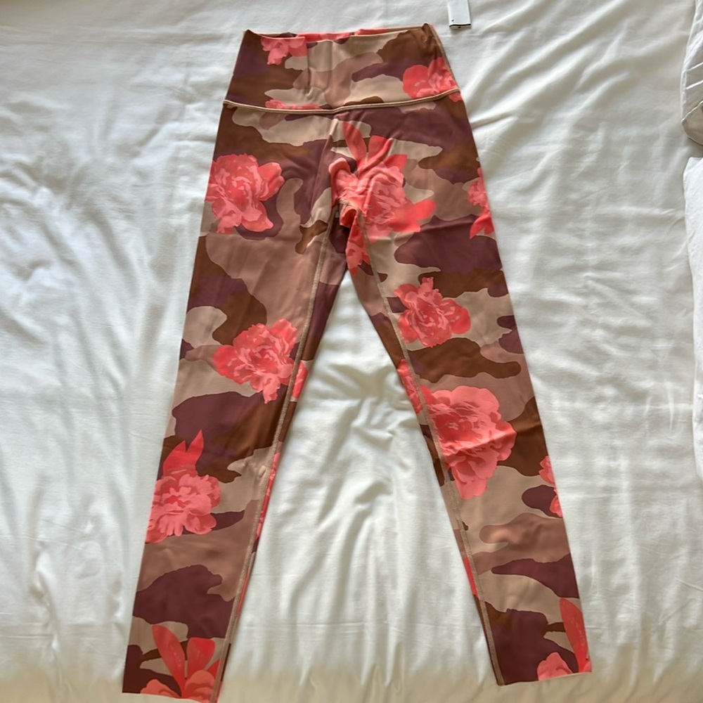 Aerie- Chill Play Move Floral Leggings